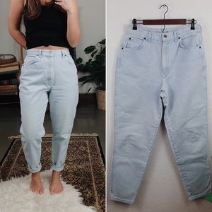 //VINTAGE// High Waisted Tapered Leg Jeans